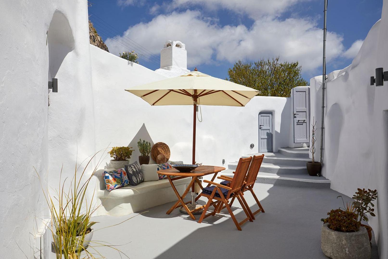 Willa Agalitsa Cave With Garden Courtyard